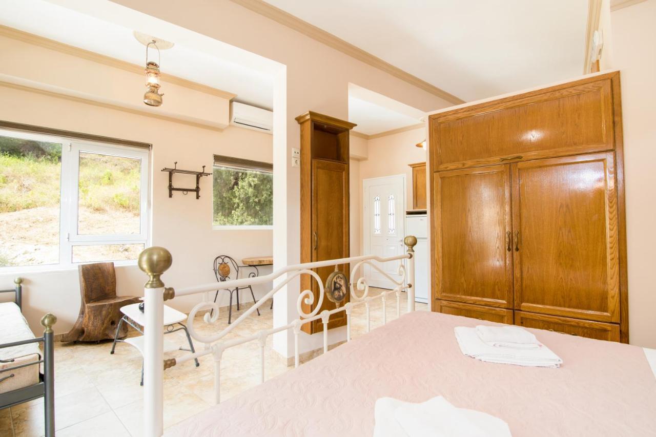 Kadith Studio - Agios Gordios อากิออส กอร์ดิออส ภายนอก รูปภาพ